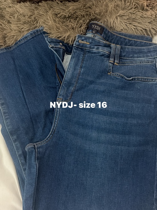 NYDJ Denim - NYDJ Straight Leg Jeans in Medium Blue Wash